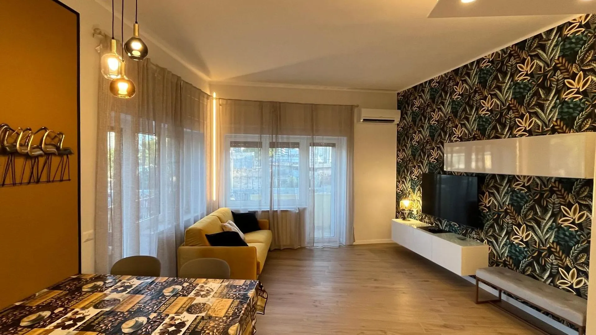San Giuseppe Apartments - Private Parking Bari 0*,  Italy